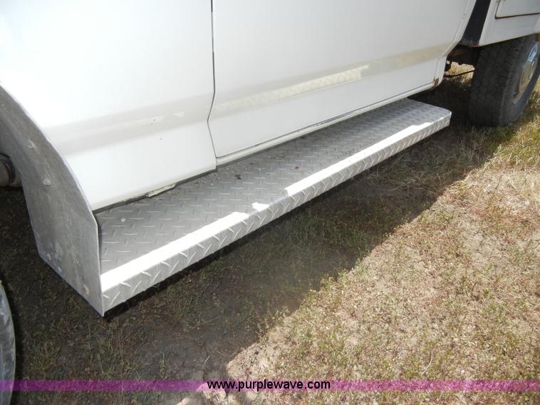 image for item D4301 1988 Ford F250 pickup truck