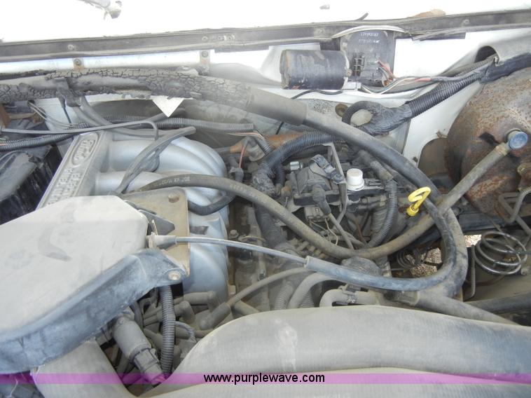 image for item D4301 1988 Ford F250 pickup truck