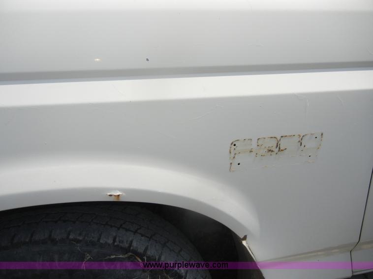 image for item D4301 1988 Ford F250 pickup truck