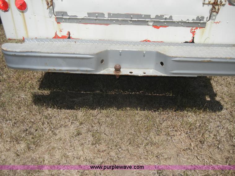 image for item D4301 1988 Ford F250 pickup truck