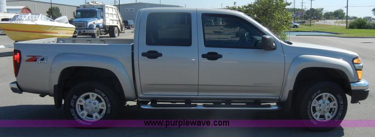 image for item D4312 2005 Chevrolet Colorado LS Z71 pickup truck