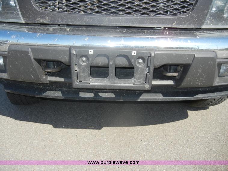 image for item D4312 2005 Chevrolet Colorado LS Z71 pickup truck