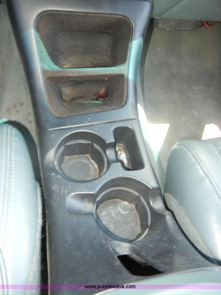 image for item D4313 1997 Ford Explorer XLT SUV