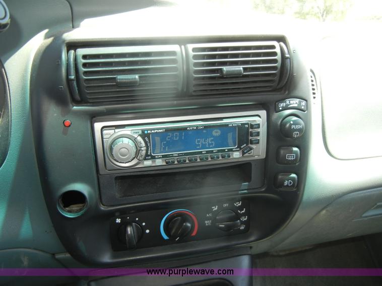 image for item D4313 1997 Ford Explorer XLT SUV