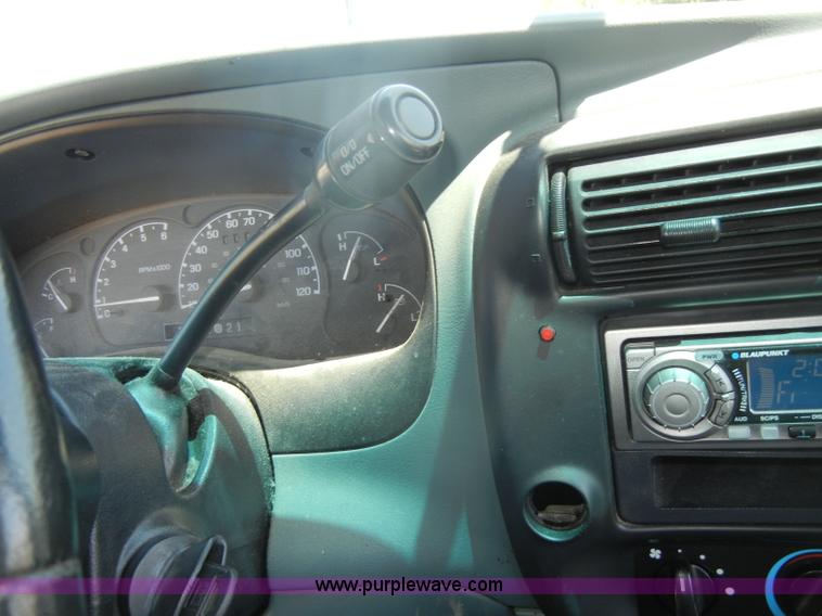 image for item D4313 1997 Ford Explorer XLT SUV