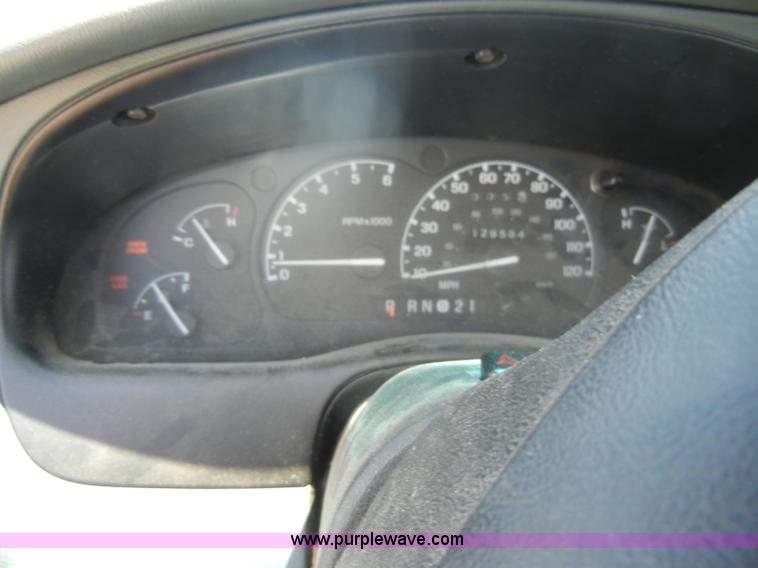 image for item D4313 1997 Ford Explorer XLT SUV
