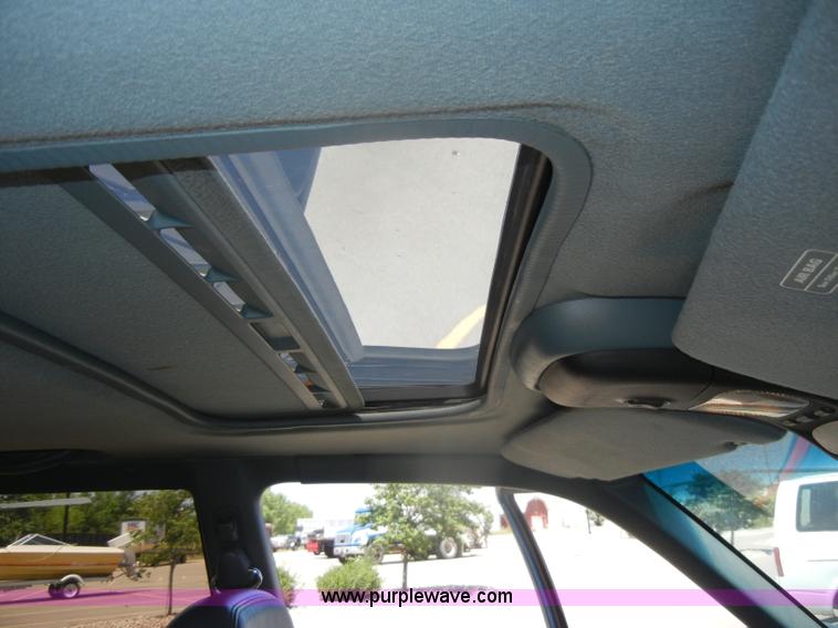 image for item D4313 1997 Ford Explorer XLT SUV