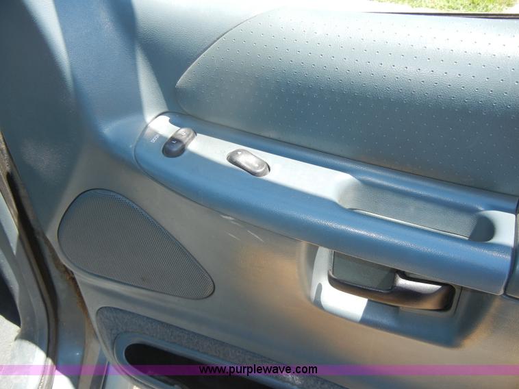 image for item D4313 1997 Ford Explorer XLT SUV