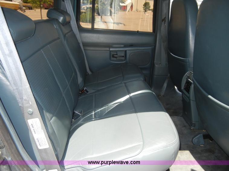 image for item D4313 1997 Ford Explorer XLT SUV