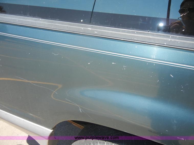 image for item D4313 1997 Ford Explorer XLT SUV