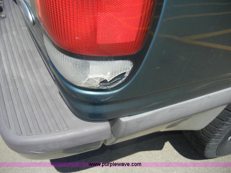 image for item D4313 1997 Ford Explorer XLT SUV