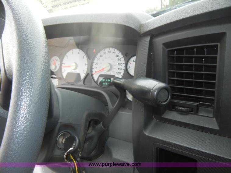 image for item D4402 2007 Dodge Ram 1500 Quad Cab pickup truck