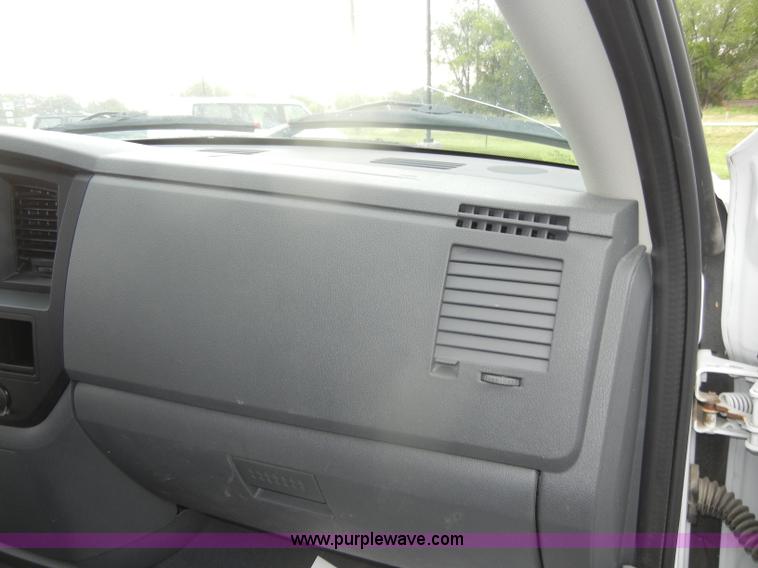 image for item D4402 2007 Dodge Ram 1500 Quad Cab pickup truck