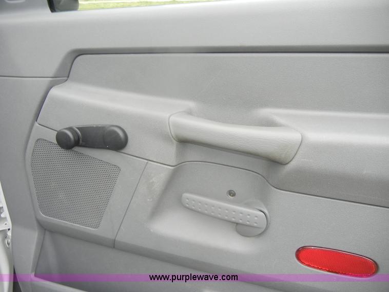 image for item D4402 2007 Dodge Ram 1500 Quad Cab pickup truck