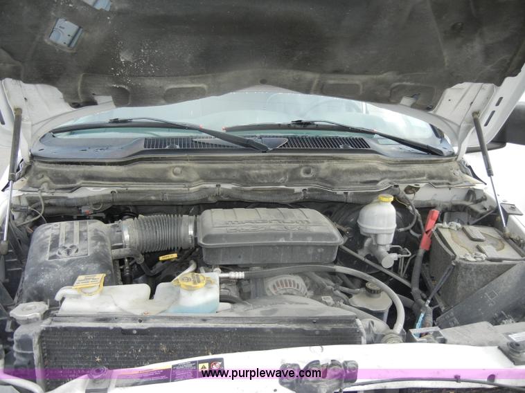 image for item D4402 2007 Dodge Ram 1500 Quad Cab pickup truck