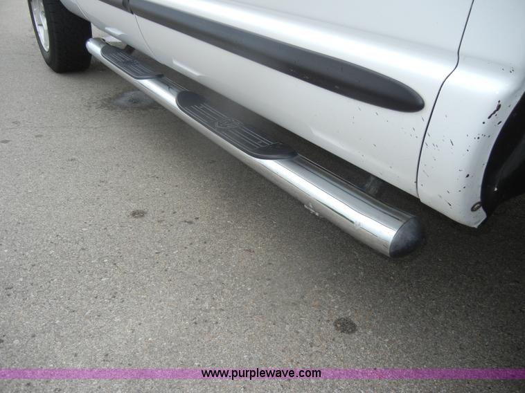 image for item D4402 2007 Dodge Ram 1500 Quad Cab pickup truck