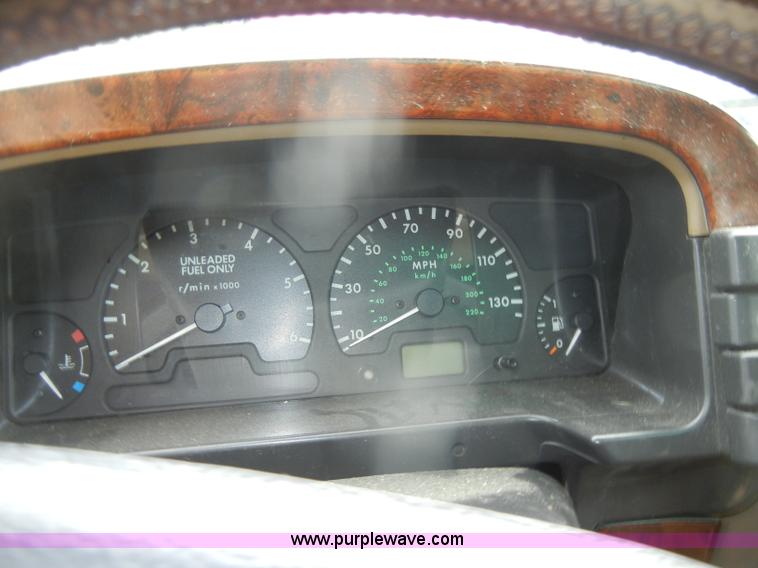 image for item D4403 1999 Land Rover Discovery Series II SUV