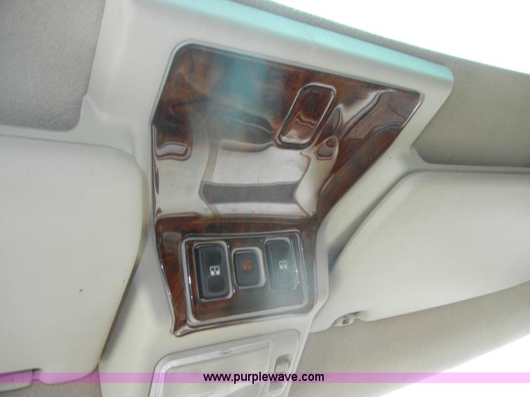 image for item D4403 1999 Land Rover Discovery Series II SUV