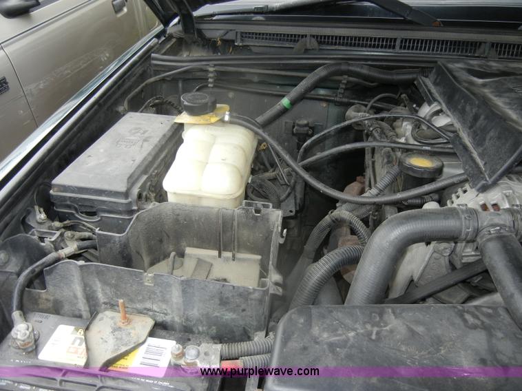 image for item D4403 1999 Land Rover Discovery Series II SUV