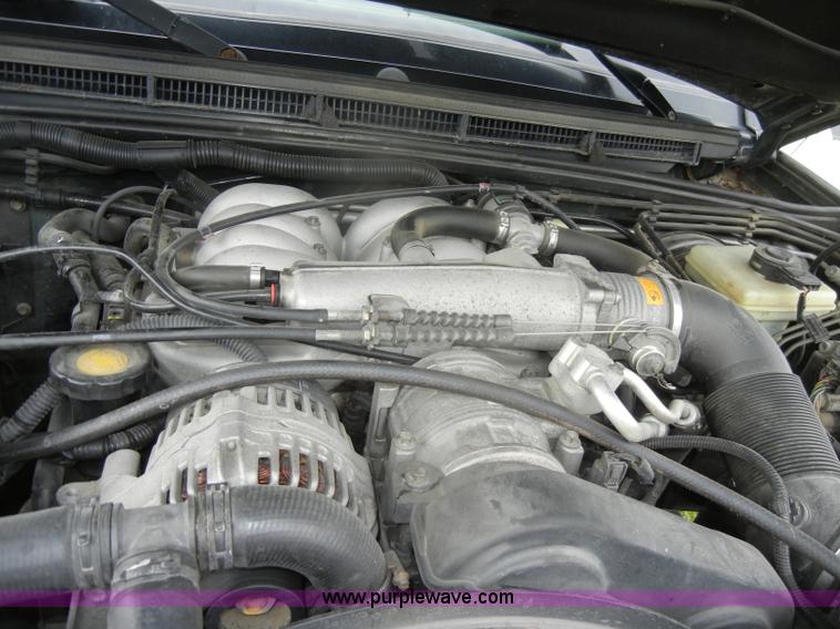 image for item D4403 1999 Land Rover Discovery Series II SUV