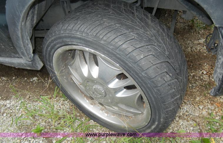 image for item D4403 1999 Land Rover Discovery Series II SUV