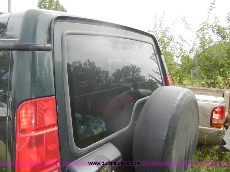 image for item D4403 1999 Land Rover Discovery Series II SUV