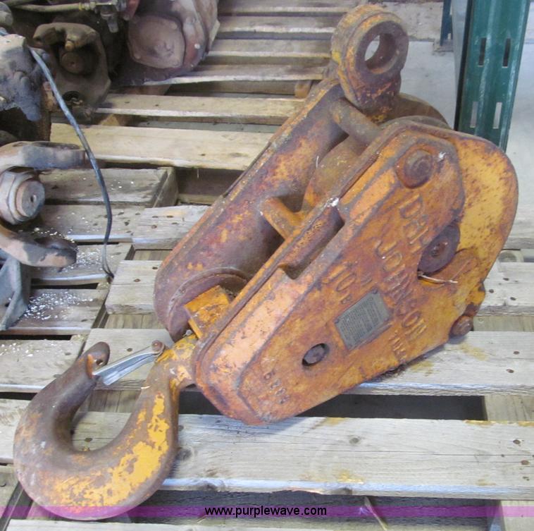 image for item F4521 Assorted hooks