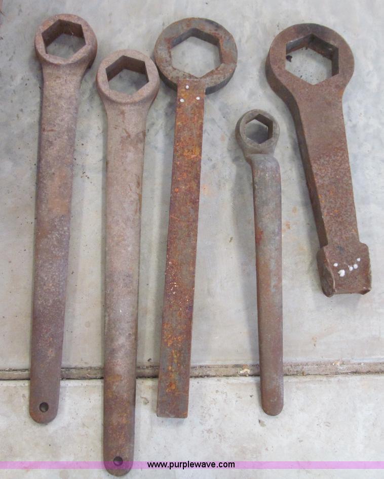 image for item F4523 Assorted large wrenches, sockets, Allen wrenches, and threading equipment