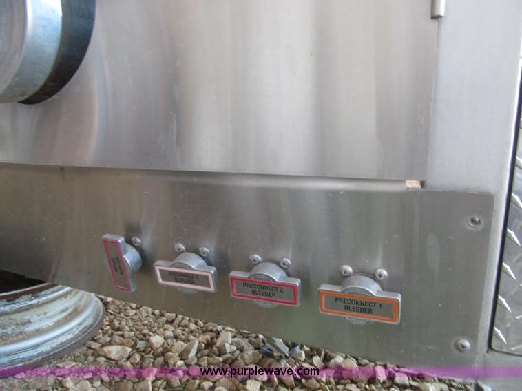 image for item F4526 2006 Hale pump with controls