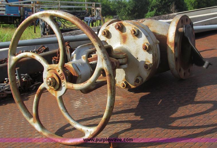 image for item F4527 (2) 1995 Alloy Valve Company 6" seat valves