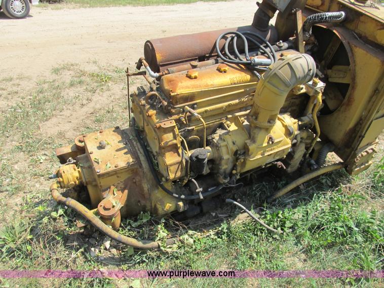 image for item K9333 Detroit 671 diesel engine