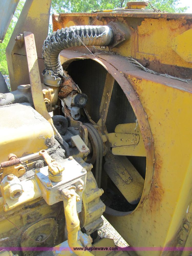 image for item K9333 Detroit 671 diesel engine