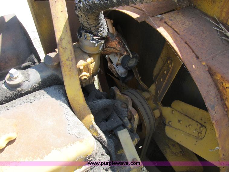 image for item K9333 Detroit 671 diesel engine