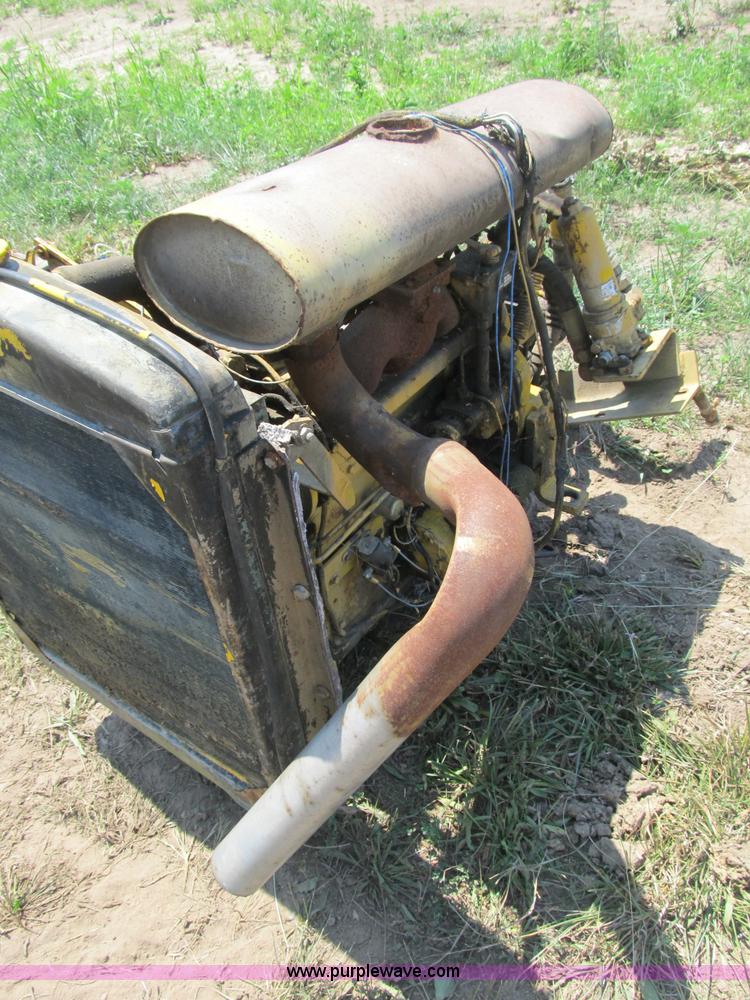 image for item K9334 Detroit 353 diesel engine