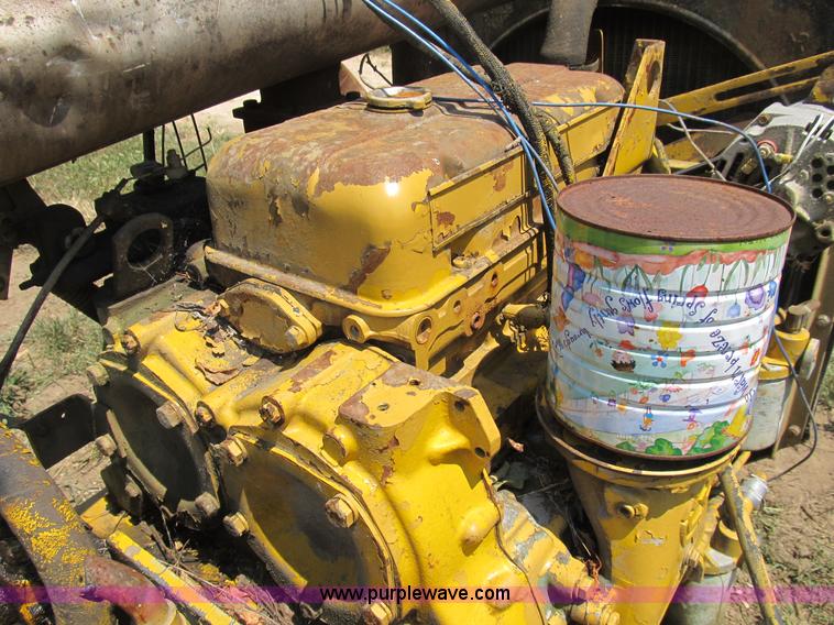 image for item K9334 Detroit 353 diesel engine