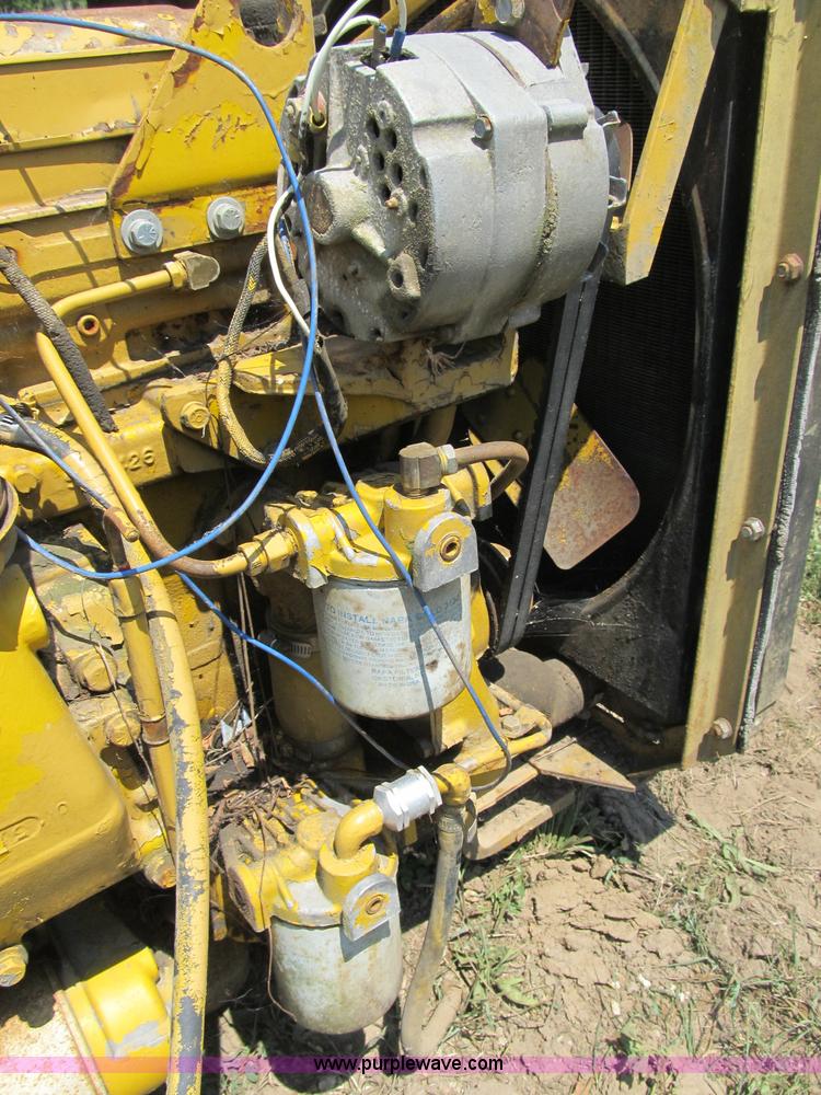 image for item K9334 Detroit 353 diesel engine