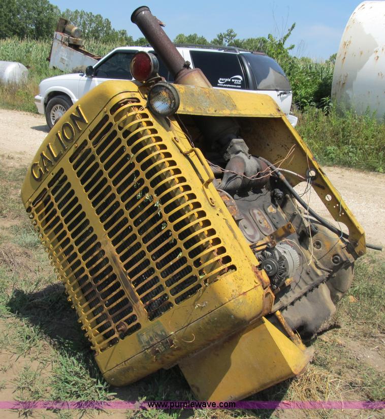 image for item K9335 Detroit 371 diesel engine