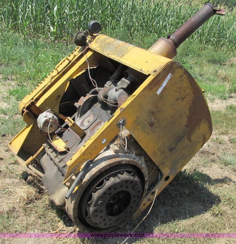 image for item K9335 Detroit 371 diesel engine