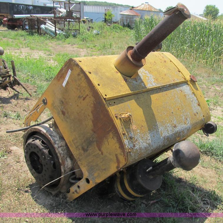 image for item K9335 Detroit 371 diesel engine