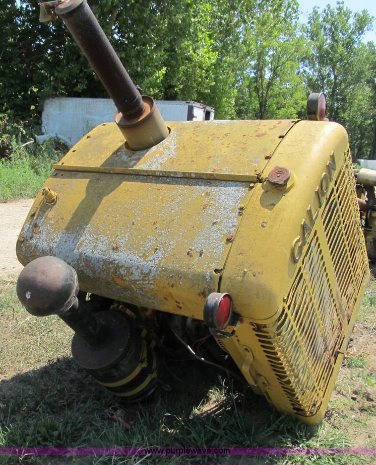 image for item K9335 Detroit 371 diesel engine