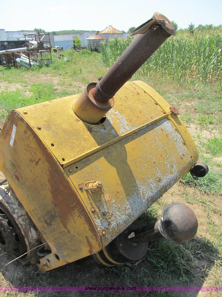 image for item K9335 Detroit 371 diesel engine