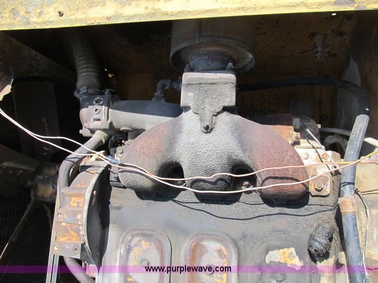 image for item K9335 Detroit 371 diesel engine