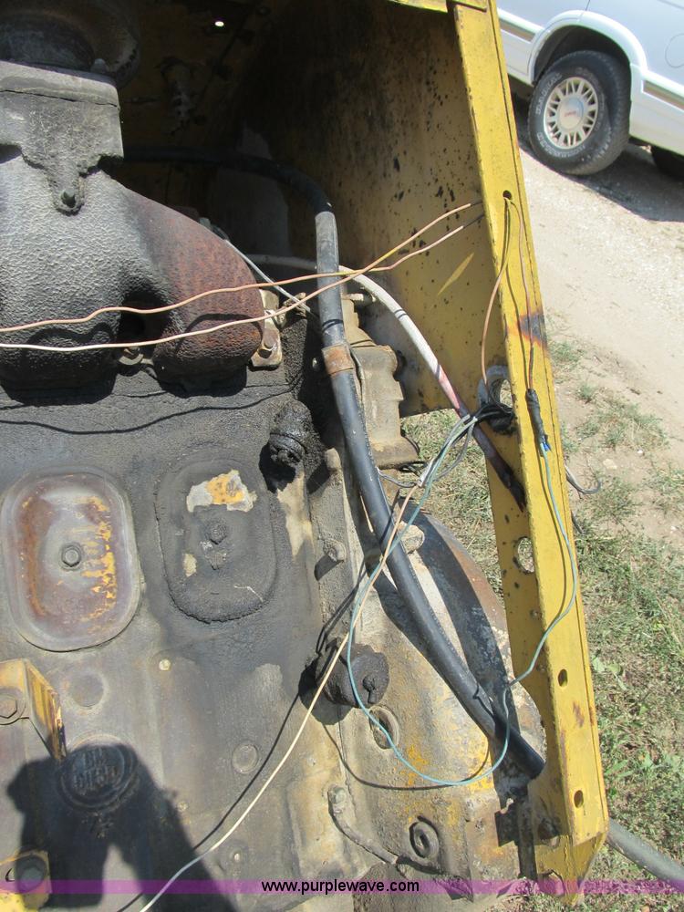 image for item K9335 Detroit 371 diesel engine