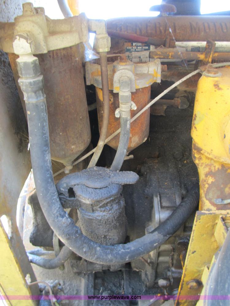 image for item K9335 Detroit 371 diesel engine