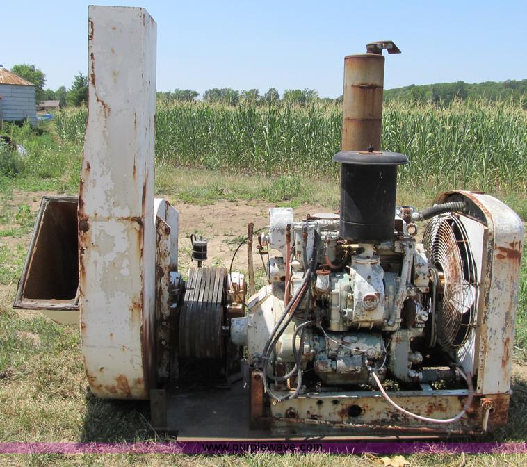 image for item K9336 Detroit 371 diesel engine