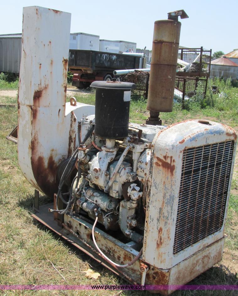 image for item K9336 Detroit 371 diesel engine