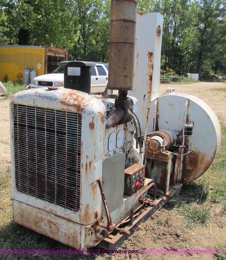 image for item K9336 Detroit 371 diesel engine