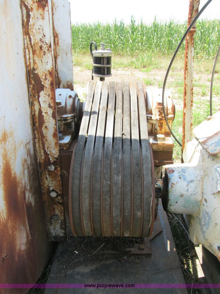 image for item K9336 Detroit 371 diesel engine