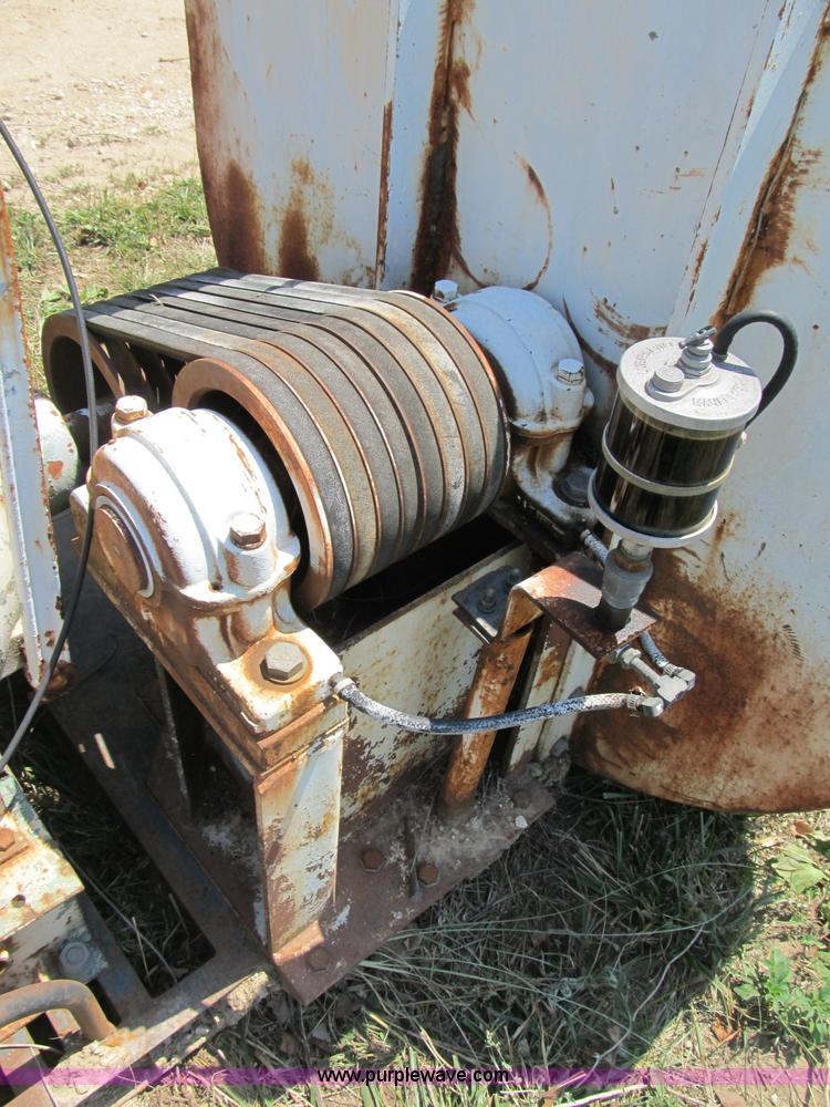 image for item K9336 Detroit 371 diesel engine