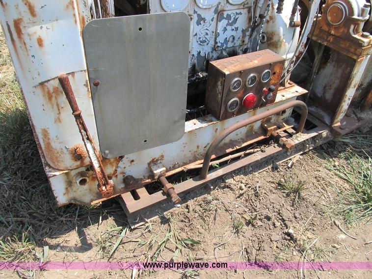 image for item K9336 Detroit 371 diesel engine